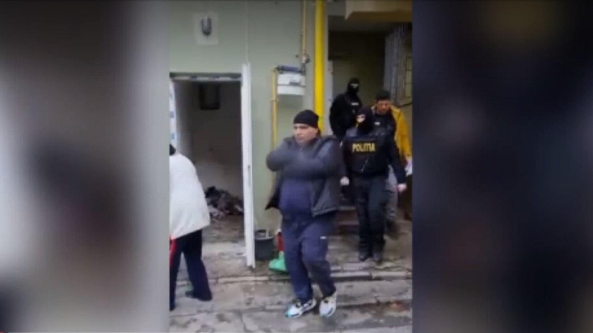 Pățania unor ucraineni care au fost opriți de un cunoscut interlop român, pe un drum din Buzău. Întâmplare halucinantă