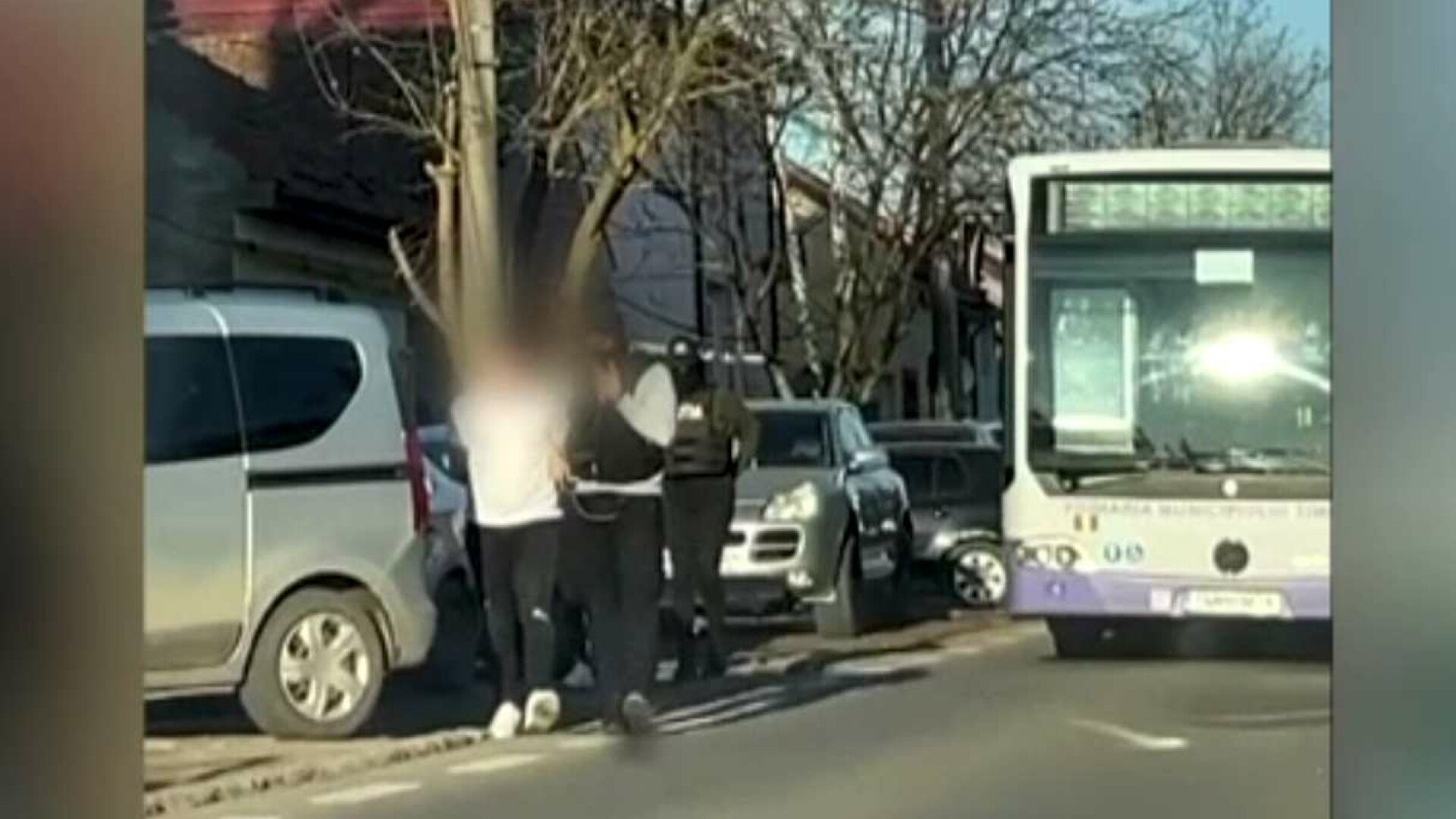 Medic ortoped din Arad, prins cu 20 de kilograme de canabis. A invocat dreptul la tăcere