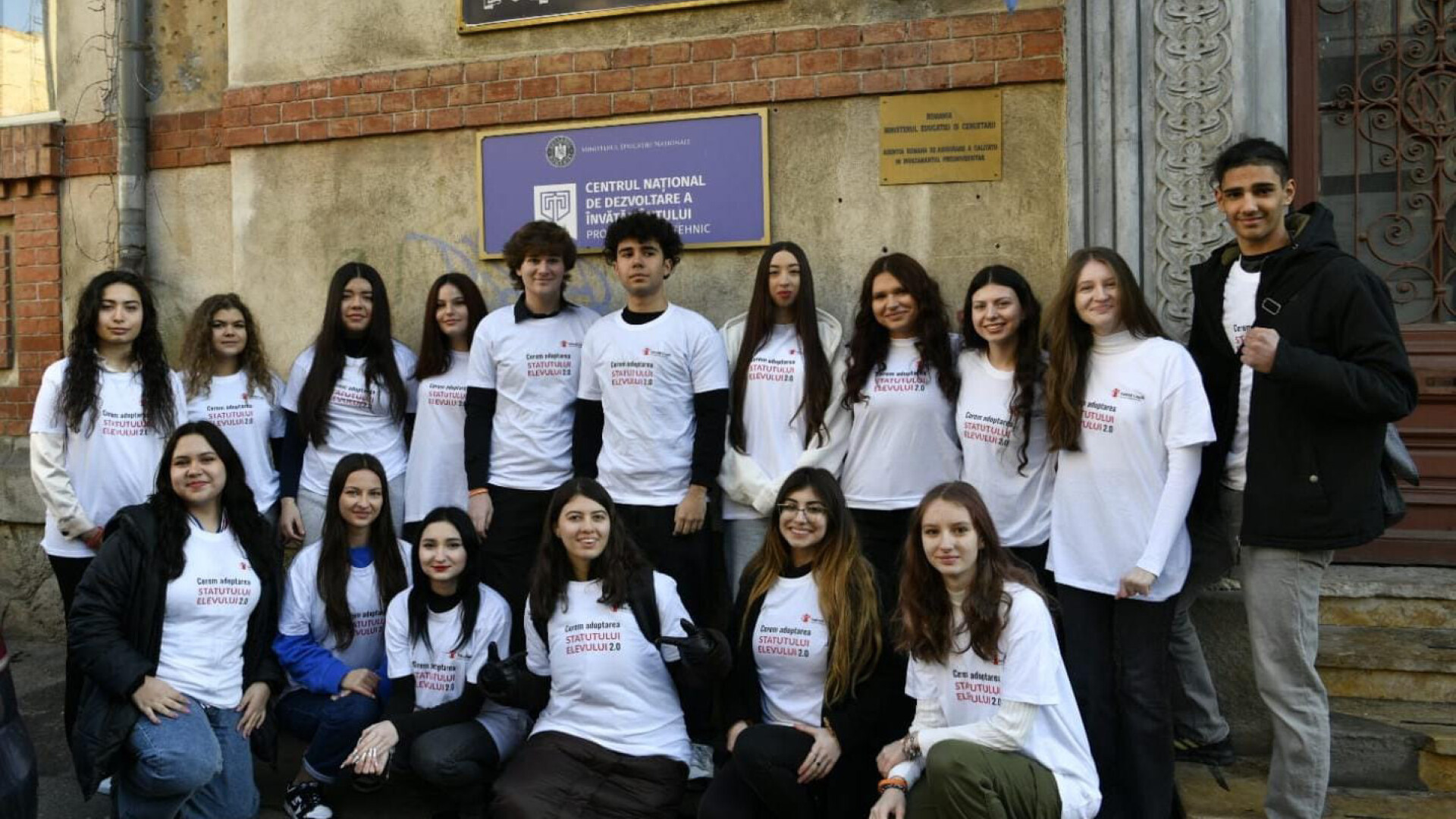 Elevii cer Ministerului Educației timp pentru activităţi extraşcolare şi odihnă și o reglementare clară a temelor