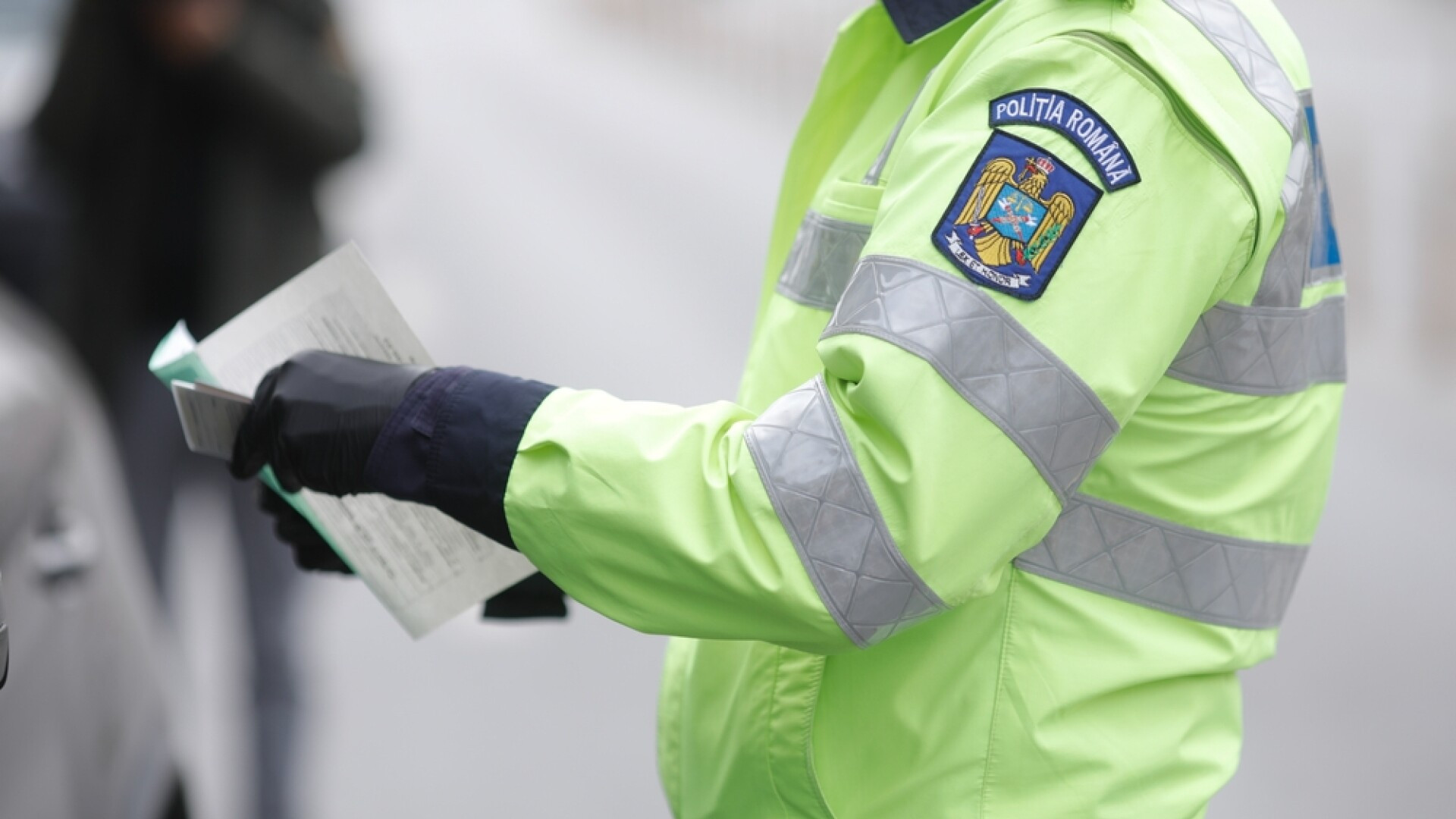 Val istoric de pensionări din Poliția Română. S-au grăbit să prindă majorarea de 14% din ianuarie. Exemplu de calcul