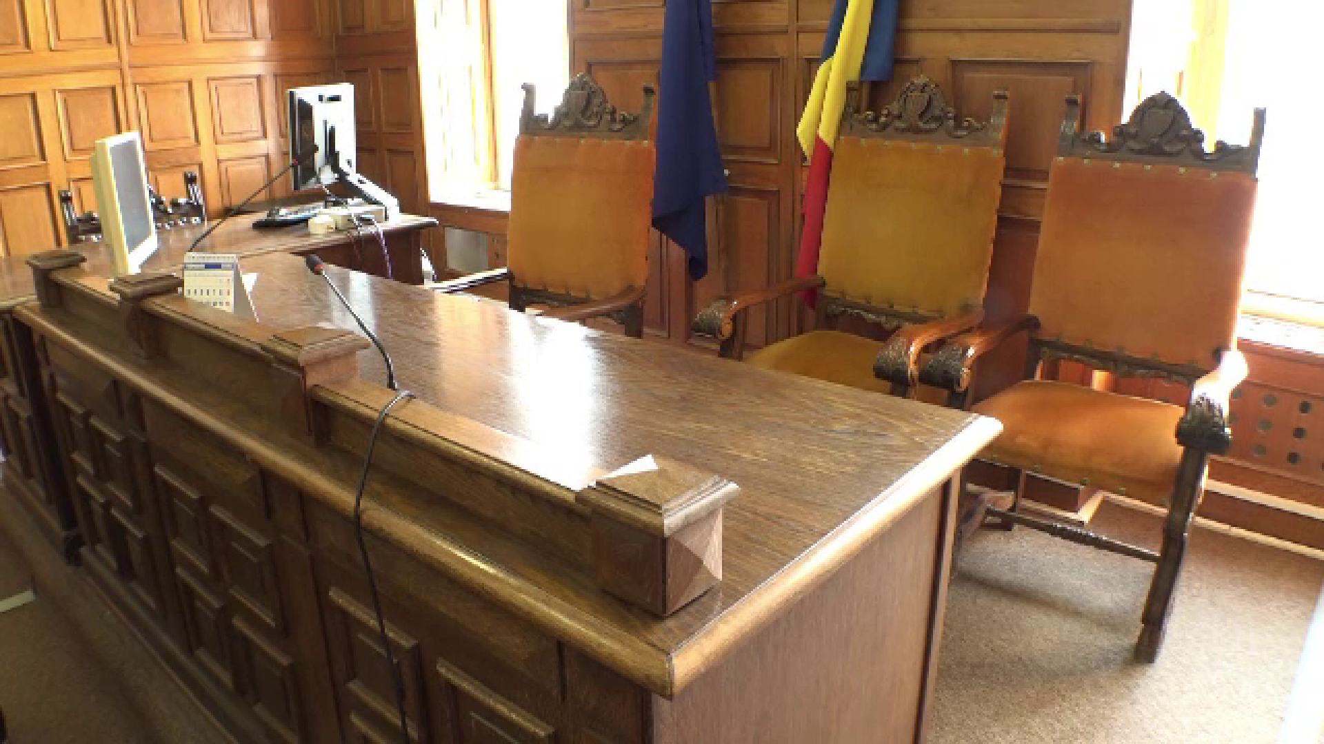Un bărbat din Alba condamnat la 8 ani pentru viol asupra propriului copil a fost achitat după ce a formulat apel