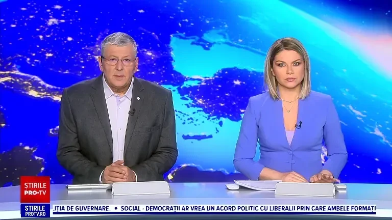 Momentul în care doi polițiști din Botoșani sunt bătuți fără milă, pe stradă de patru bărbați, în Botoșani. VIDEO