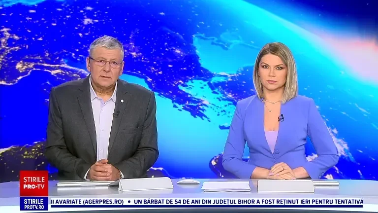 Un microbuz a intrat în plin într-o mașină, pe DN17. Șoferul acesteia nu se asigurase