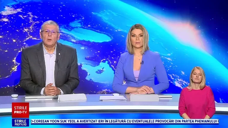 Un incendiu puternic a mistuit o casă din Constanța. Un bărbat a fost dus la spital cu arsuri