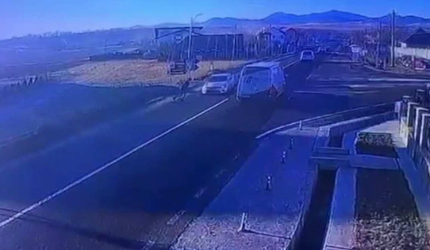 Bărbat din Neamț, spulberat de o mașină. Greșeala care l-a ucis