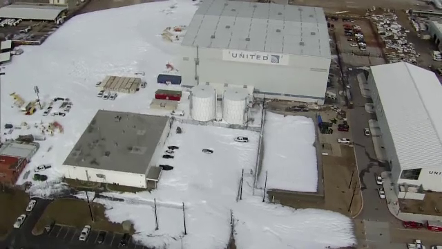 Erupție de spumă la un aeroport din Huston, după ce sistemul anti-incendiu s-a declanșat accidental
