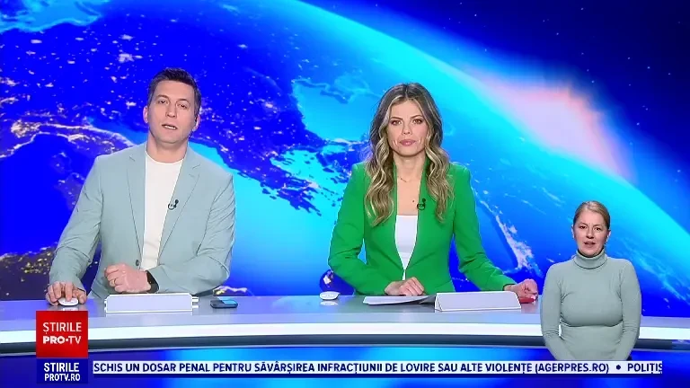 Ieșenii au luat cu asalt o expoziție de reptile și tarantule. Cei mai încântați au fost copiii: ”Șarpele e foarte uriaș!”