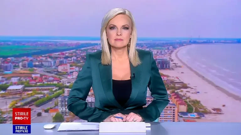 Încep pregătirile pe litoral pentru noul sezon. În Mamaia unii operatori cern deja nisipul ca să devină fin