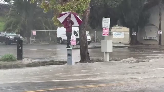 California este acoperită de un „râu atmosferic”. Fenomen neobișnuit în Los Angeles