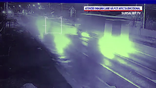 Un băiat de 15 ani a murit după ce a fost lovit în plin de un TIR în timp ce conducea un scuter, în Iași. VIDEO