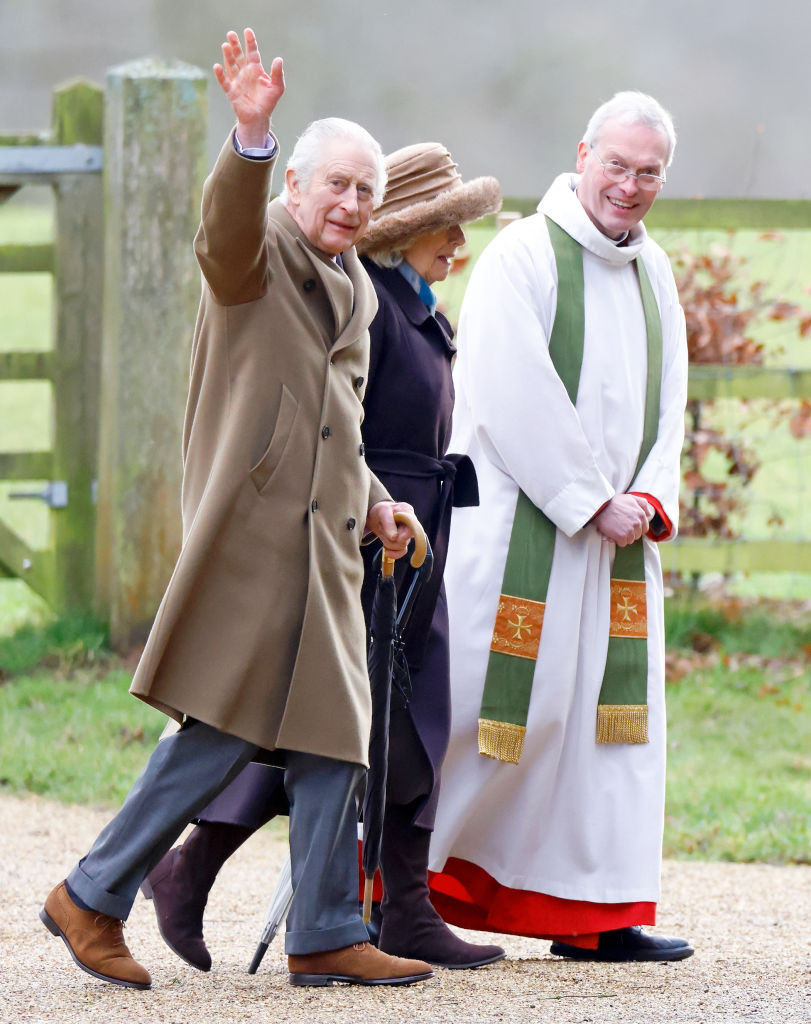 regele charles al III lea si regina camilla la SANDRINGHAM