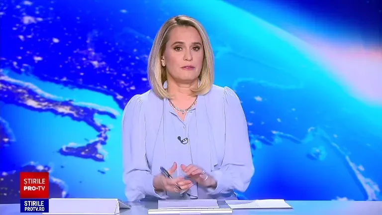 Vremea face ravagii. Acoperișuri smulse și copaci doborâți de vânt. Turiștii aflați la Rânca nu au mai putut pleca acasă