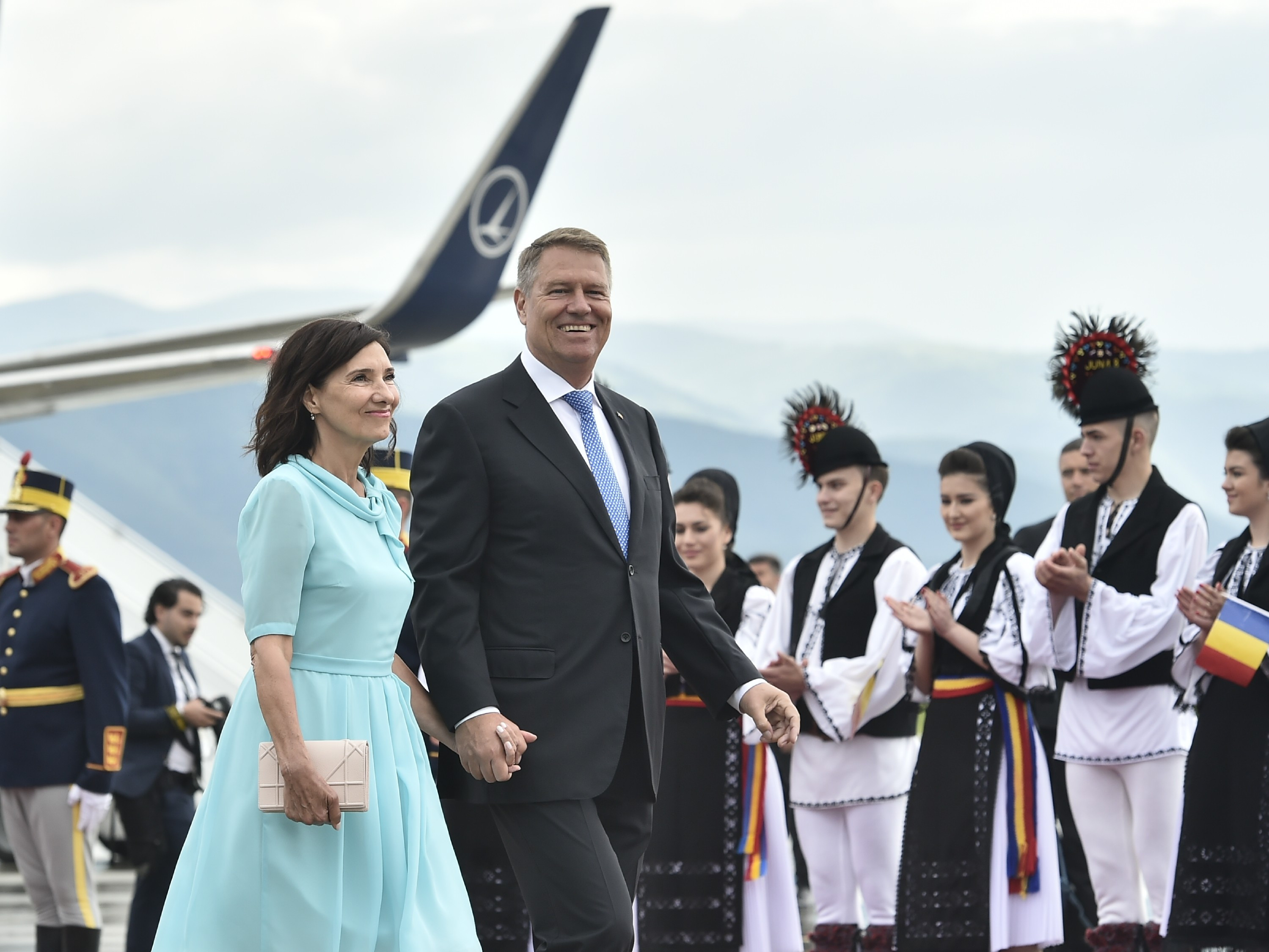 AUR, plângere penală pe numele lui Klaus Iohannis, pentru că ”a secretizat” informațiile privind cheltuielile în străinătate