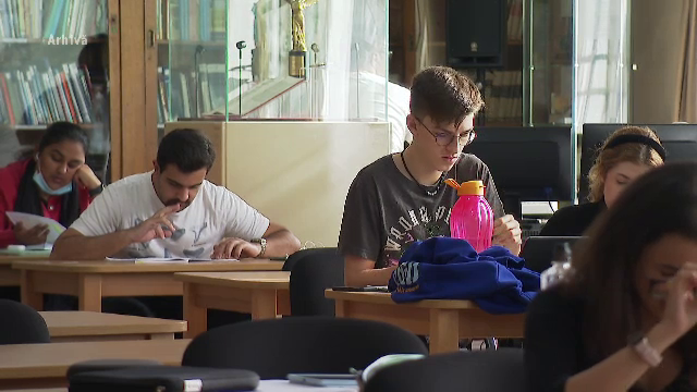 Studenții străini veniți să învețe medicină în România pleacă imediat după facultate. „Salariul e mai mare acolo”