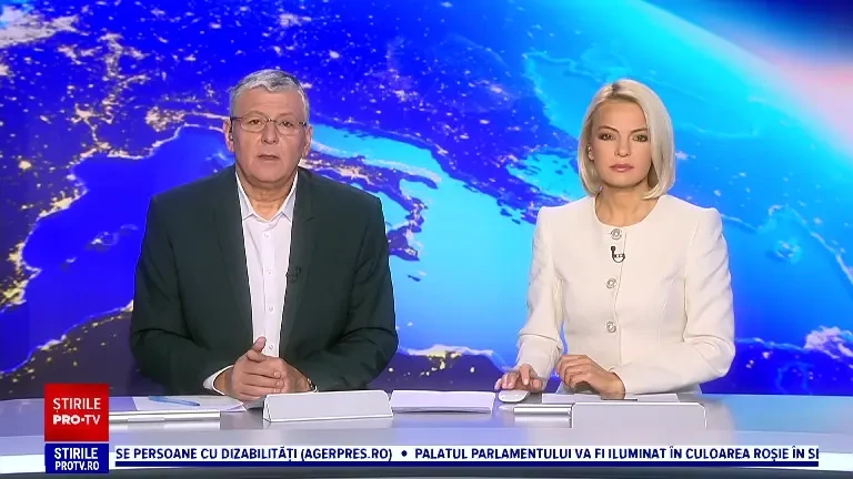 O jurnalistă a unei televiziuni a făcut spectacol după ce mai mulți țânțari s-au așezat nestingheriți pe fața ei | Video
