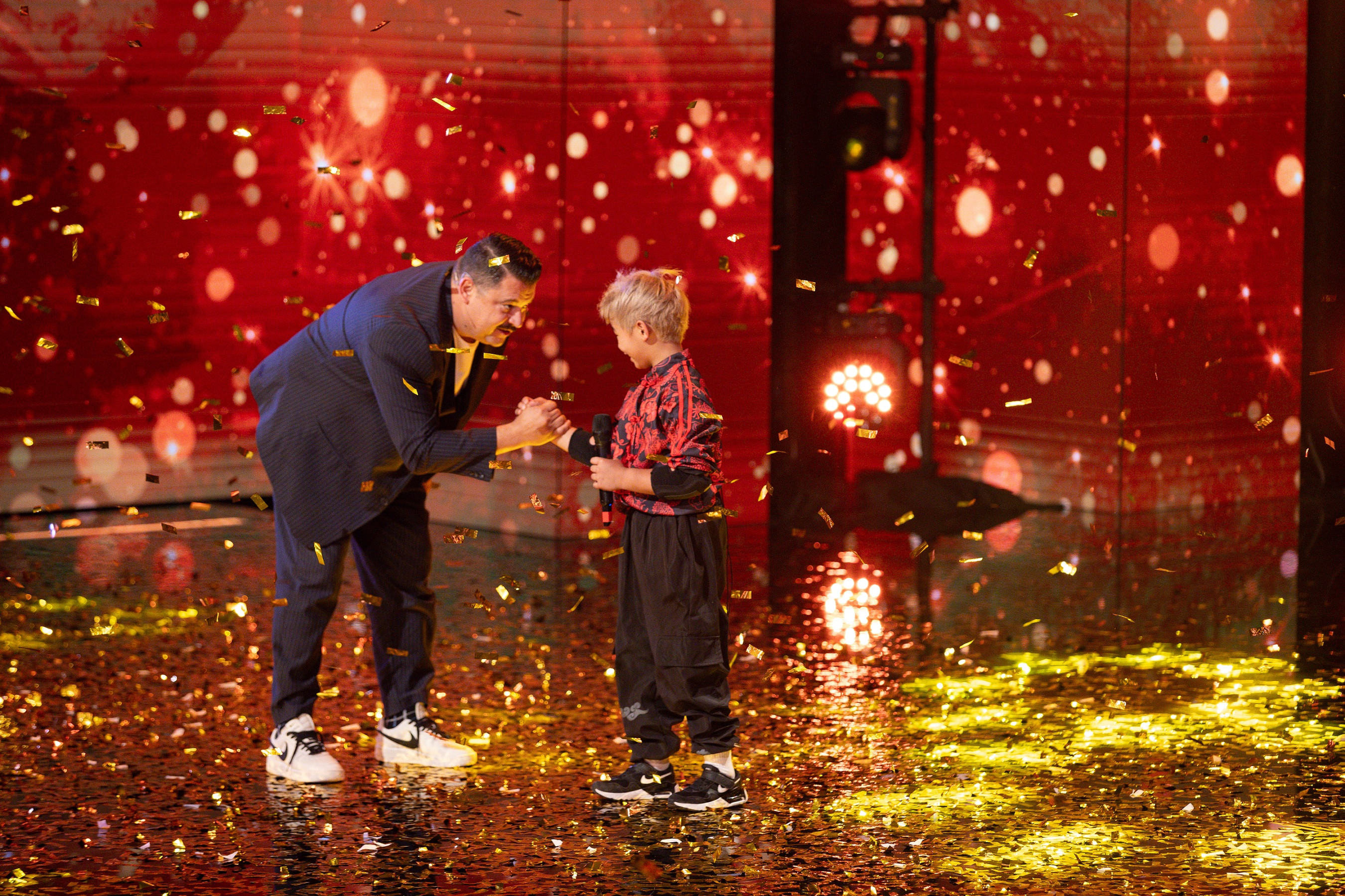 Un spectacol fenomen, două butoane aurii și momente de neuitat! Românii au talent, lider absolut de audiență la premieră