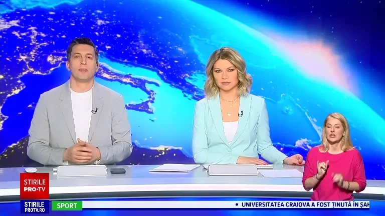 Accident mortal pe DN24, în judeţul Vaslui. Un bărbat, șofer pe o dubă, a pierdut controlul volanului și a intrat într-un TIR