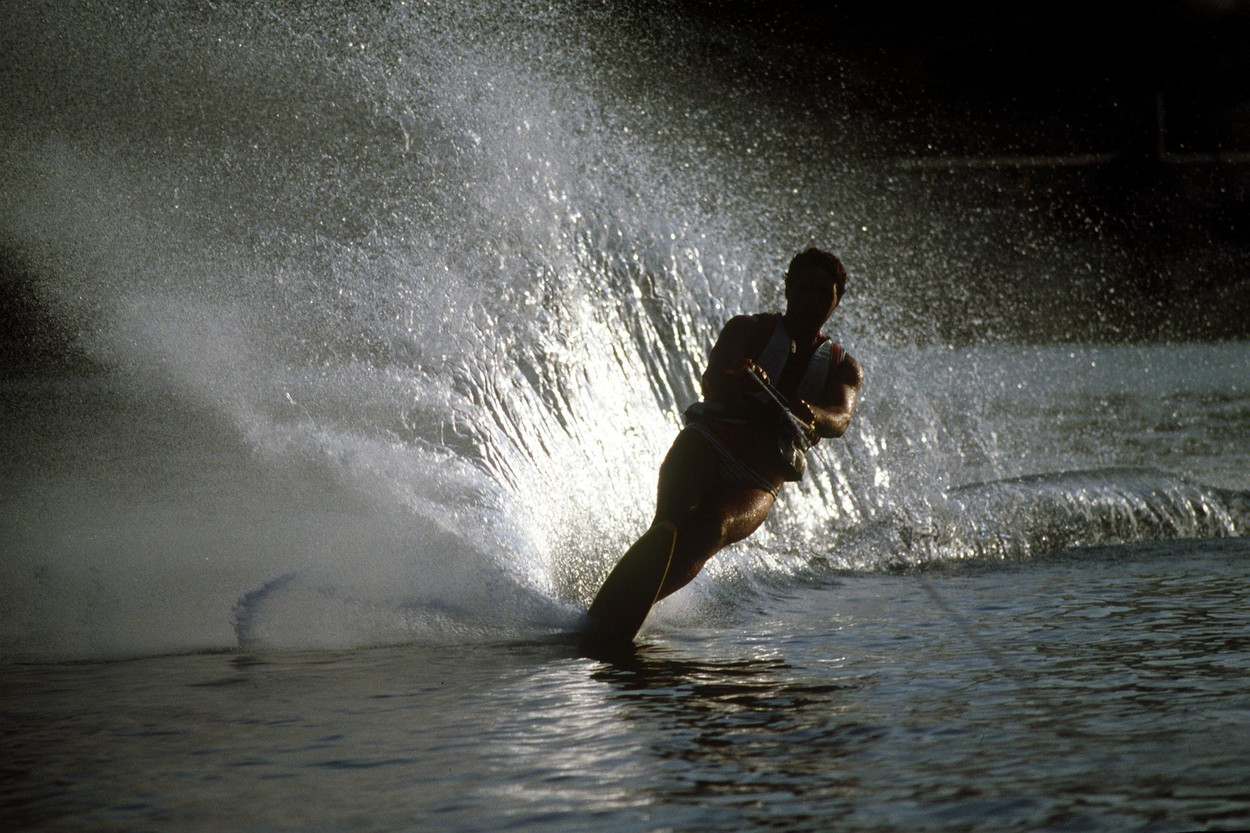 O cursă de schi nautic a fost anulată după decesul unui concurent. Câți oameni au murit aici în ultimii ani