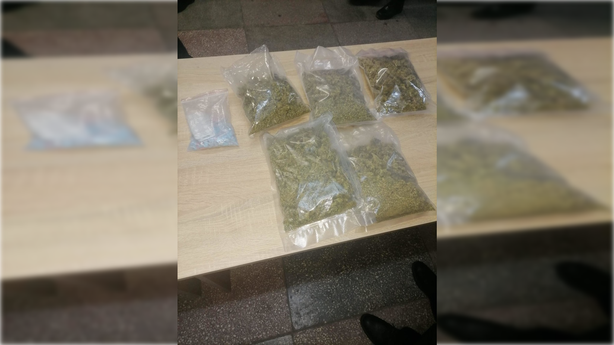 Un adolescent de 15 ani a fost prins cu droguri de mare risc în Sectorul 5. Avea la el o jumătate de kilogram de cannabis