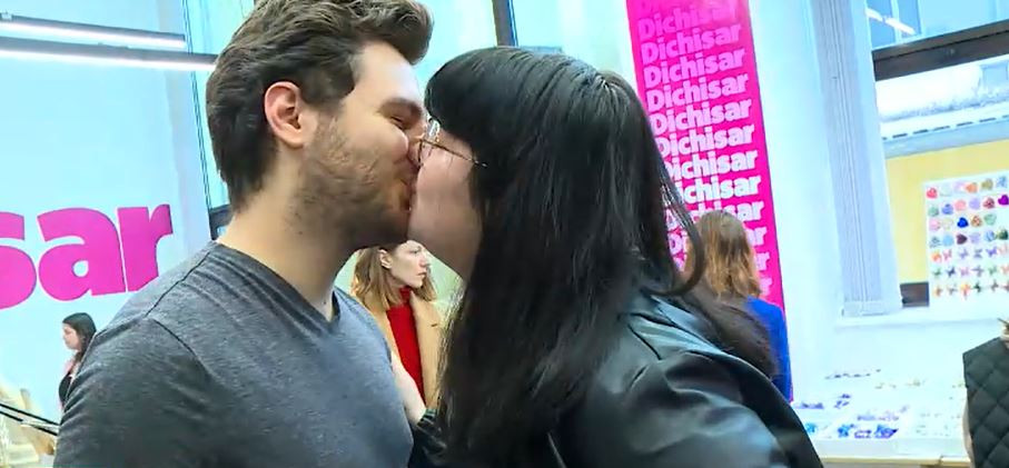 Locul din București în care îndrăgostiții au ocazia să se căsătorească pentru o zi. Are loc un târg al iubirii