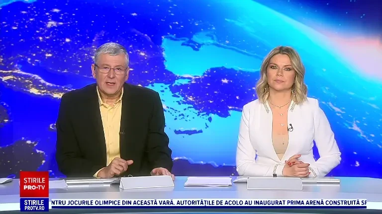 Carnaval trăsnit într-un oraș din Franța. Concurs de imitat pescărușii și pește aruncat de la balcon