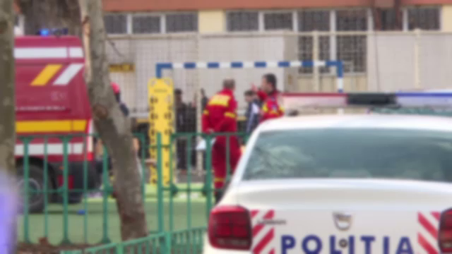 O bătaie a avut loc la Liceul Dimitrie Leonida din București înainte ca un elev să folosească spray-ul lacrimogen