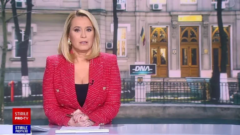 Surse: Șeful Vămii București ar fi fost filmat când lua 12.000 de euro șpagă. Ce a făcut în schimbul banilor