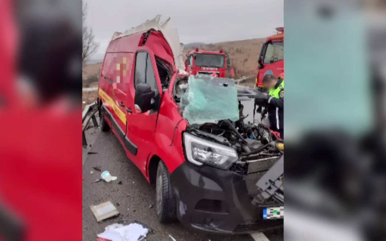 Șofer de pe o dubă a Poștei, ucis într-un accident de un alt șofer, cu permisul suspendat