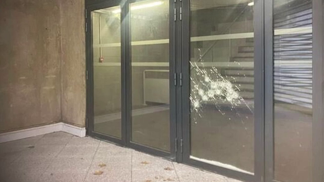 Un bărbat a tras cel puțin 17 focuri de armă în timpul unui concert al artistei italiene Laura Pausini