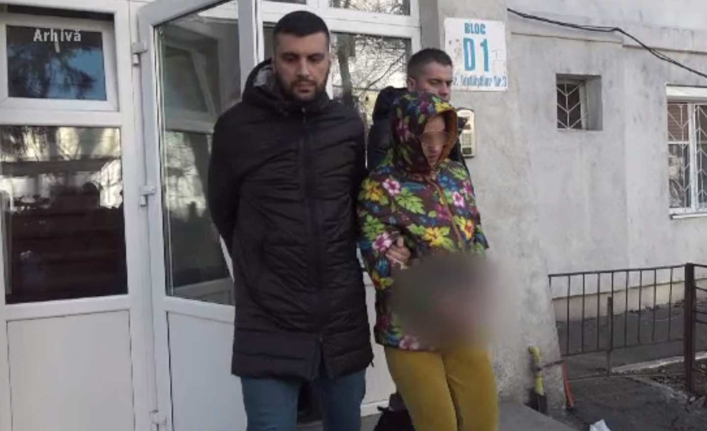 Unchiul și mătușa fetiței din Galați ucise de mamă, sub control judiciar pentru complicitate. În urma lor a rămas un sugar