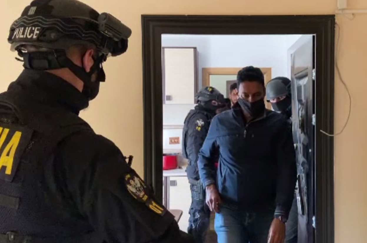 Pakistanezi ridicați din trafic, după ce au răpit și sechestrat conaționali pentru răscumpărări, în Brașov