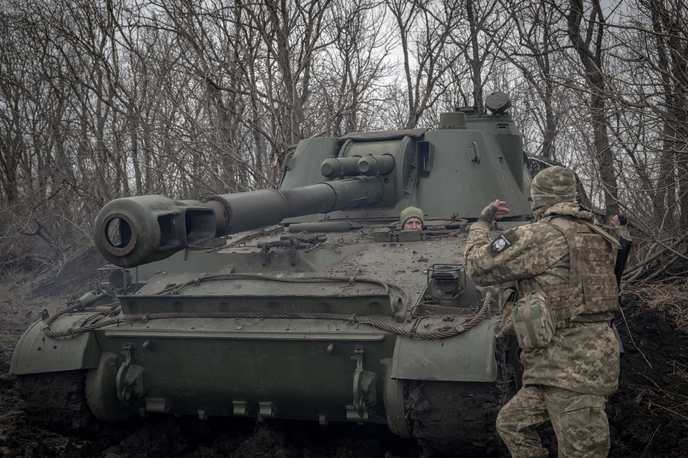 Trupele ucrainene, „redistribuite de urgență” în Avdiivka. „Luptăm la 360 de grade împotriva unor noi brigăzi ruse”