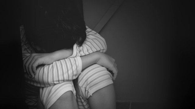 Camera ascunsă: „Băi, vă crăp capul!” Incident revoltător petrecut într-o așa-zisă grădiniță privată din Popești Leordeni