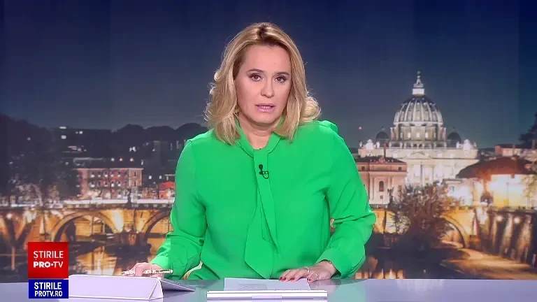 Papa Francisc l-a primit în audiență pe prim-ministrul României. Ce cadou i-a făcut suveranul