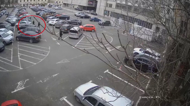 Traficanți de droguri, prinși în flagrant la Timișoara când tranzacționau 2 kg de cocaină. Câți bani aveau la ei