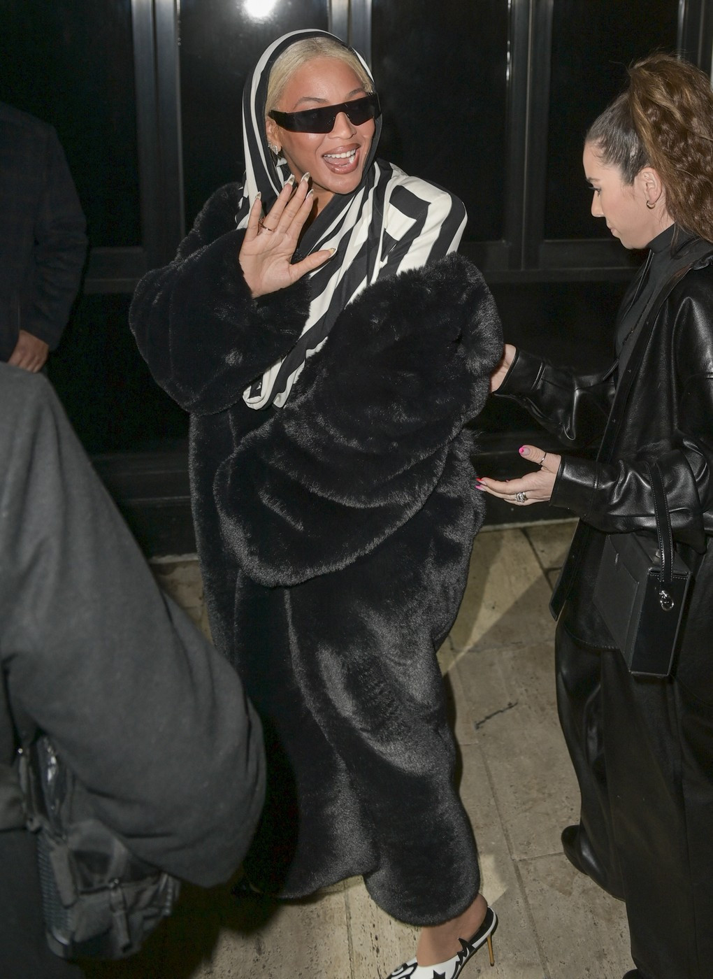 Beyonce, schimbare radicală de look. Cum a apărut la premiera unui film