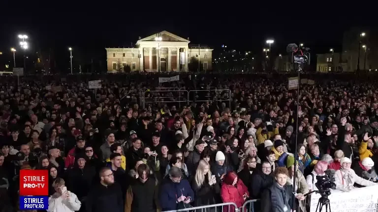 Miting uriaș în Budapesta. Zeci de mii de unguri protestează împotriva lui Viktor Orban