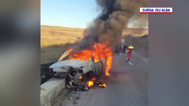 Accident tragic în Alba. O femeie s-a izbit cu mașina într-un cap de pod și a murit arsă de vie