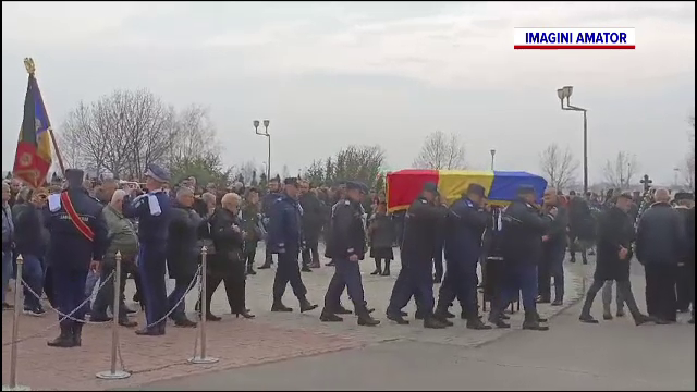 Polițistul român ucis în Congo, înmormântat cu onoruri militare. Familia lui ar urma să primească 100.000 de euro