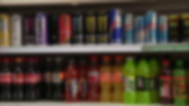 Băutura populară care va fi restricționată în România. Nu o vor mai putea cumpăra cei sub 18 ani