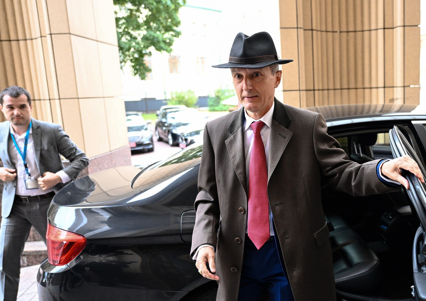 Gestul făcut de ambasadorul României la Moscova pentru a omagia moartea opozantului rus Aleksei Navalnîi | FOTO