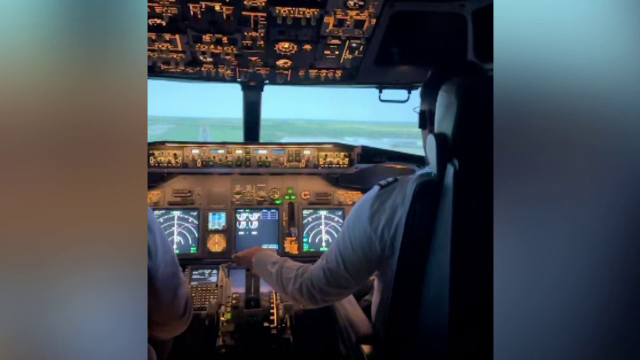 Străinii, atrași de școlile de pilotaj din România. Cât costă să obții brevetul de pilot și câți bani poți câștiga după aceea