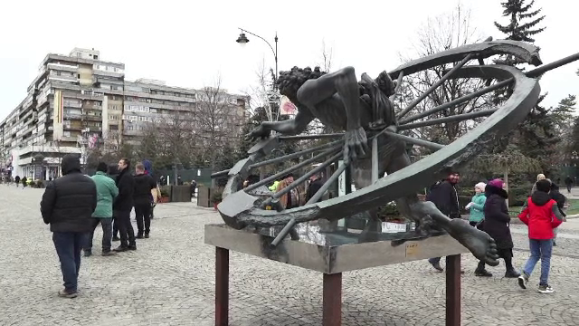 Sute de sculpturi cu o valoare de peste un milion de euro, expuse la Iași, în cadrul proiectului „Luna Sculptorilor Români”