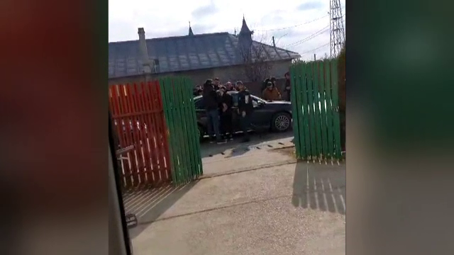 Flagrant într-un sat din Galați pentru destructurarea unei rețele de traficanți de droguri