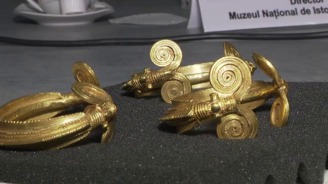 Brățările recuperate de România sunt de fapt tracice. Cât valorează. „Sunt intangibile pentru oameni”