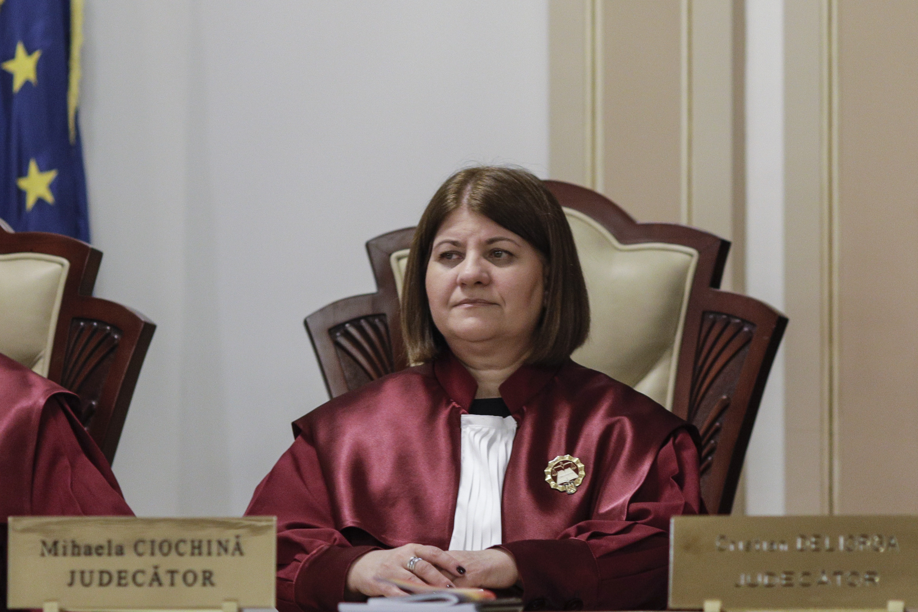 Plângere penală împotriva judecătoarei CCR Mihaela Ciochină, pentru că ar fi negociat la Cotroceni comasarea alegerilor