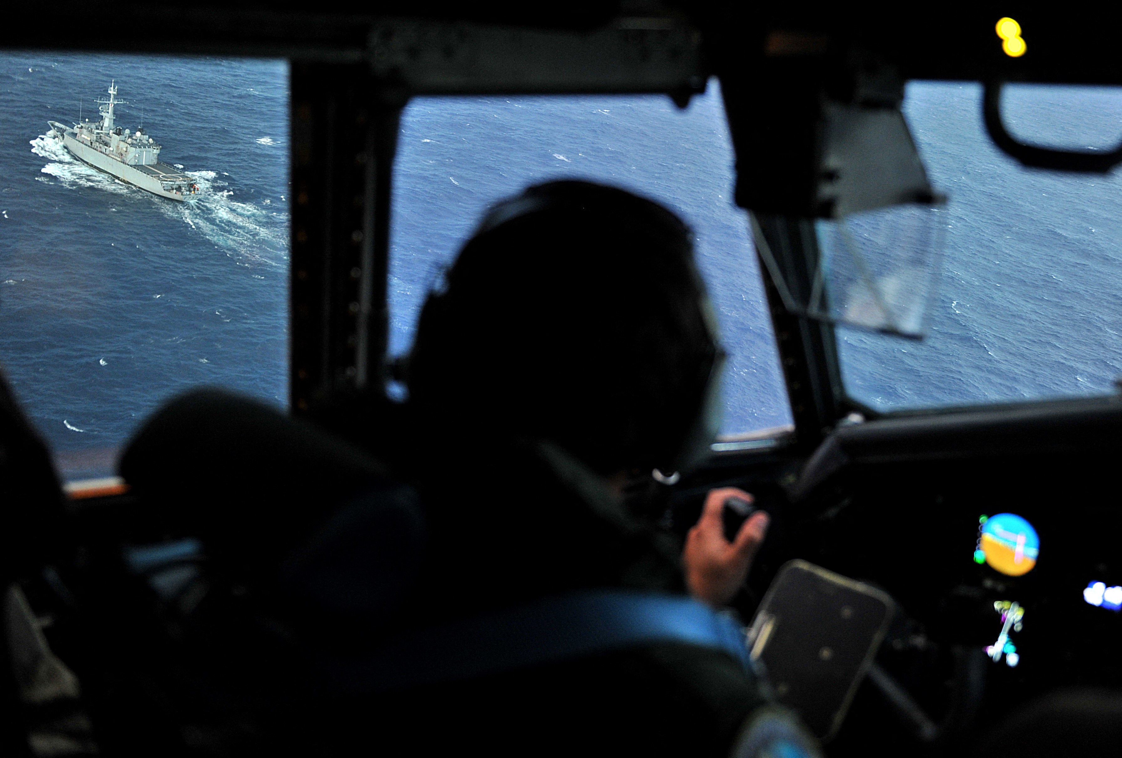 Rusia a amenințat un stat NATO că îi va doborî avioanele de patrulare deasupra Mării Negre