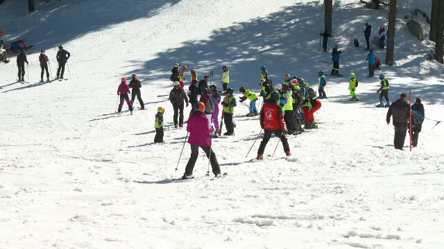 Vreme caldă la munte și pe litoral. Cât pot cheltui turiștii pentru a se distra. „O tequilla la 7.800 de lei”