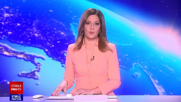 Momentul în care un șofer băut dă cu mașina peste un polițist, în București. Ce a făcut agentul | VIDEO