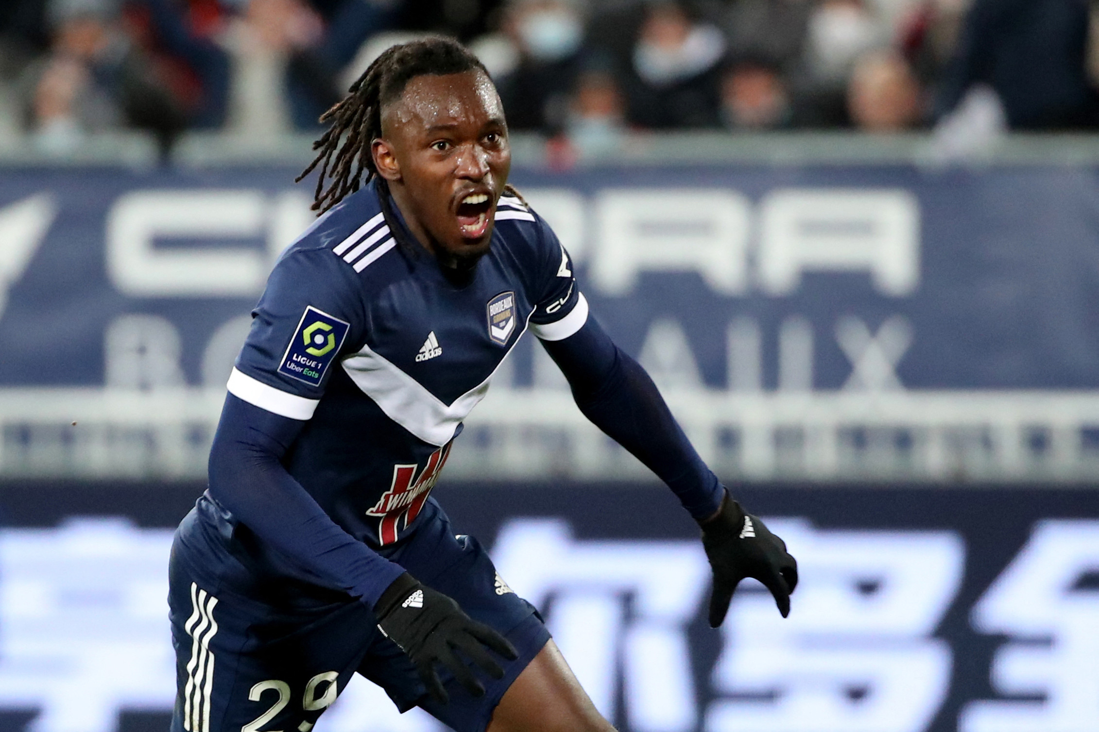 Un jucător de la Bordeaux, plasat în comă indusă după ce s-a lovit la cap în timpul unui meci